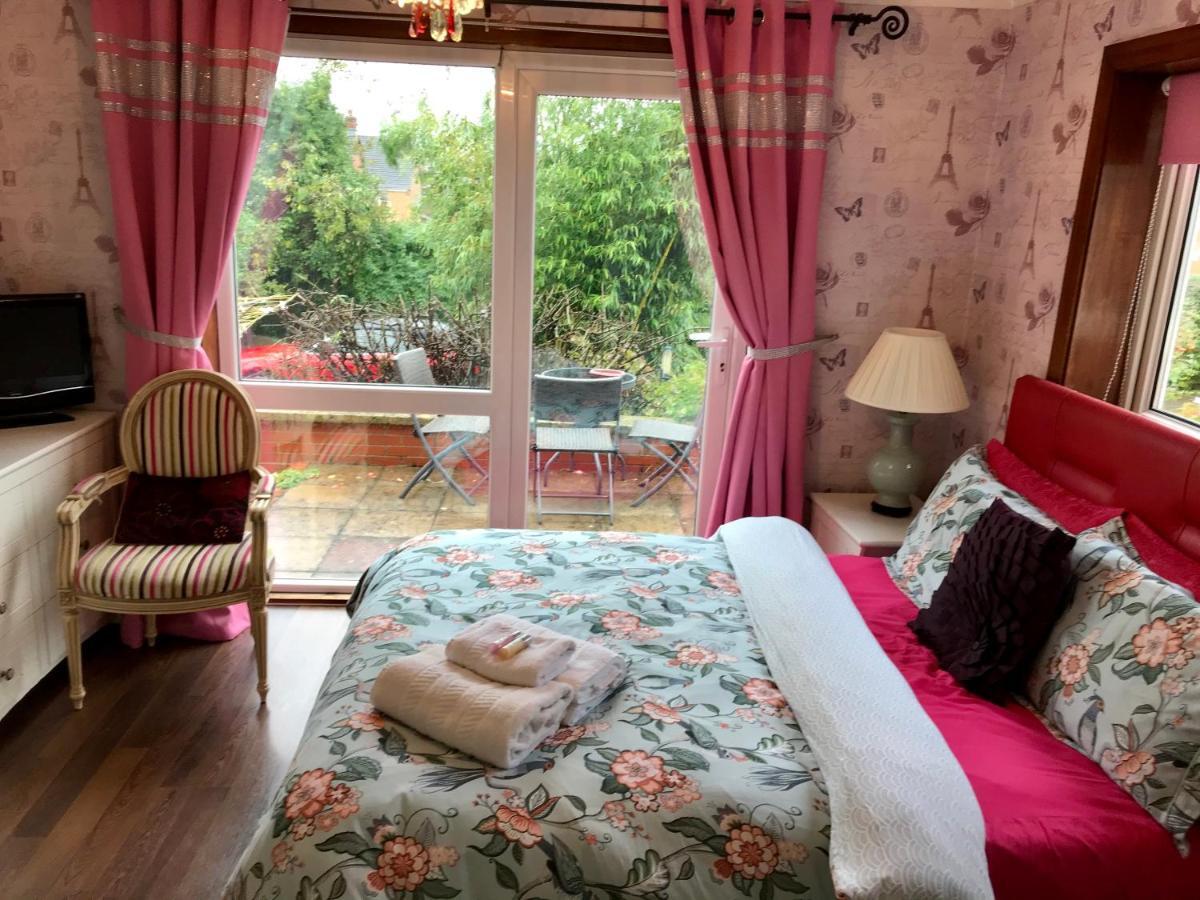Redwood Lodge Westbury  Buitenkant foto